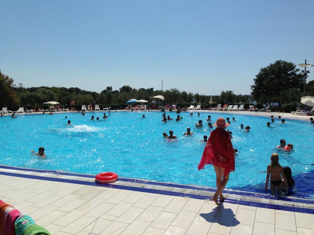 Easyatent Bungalow Tent Lanterna Červar-Porat エクステリア 写真