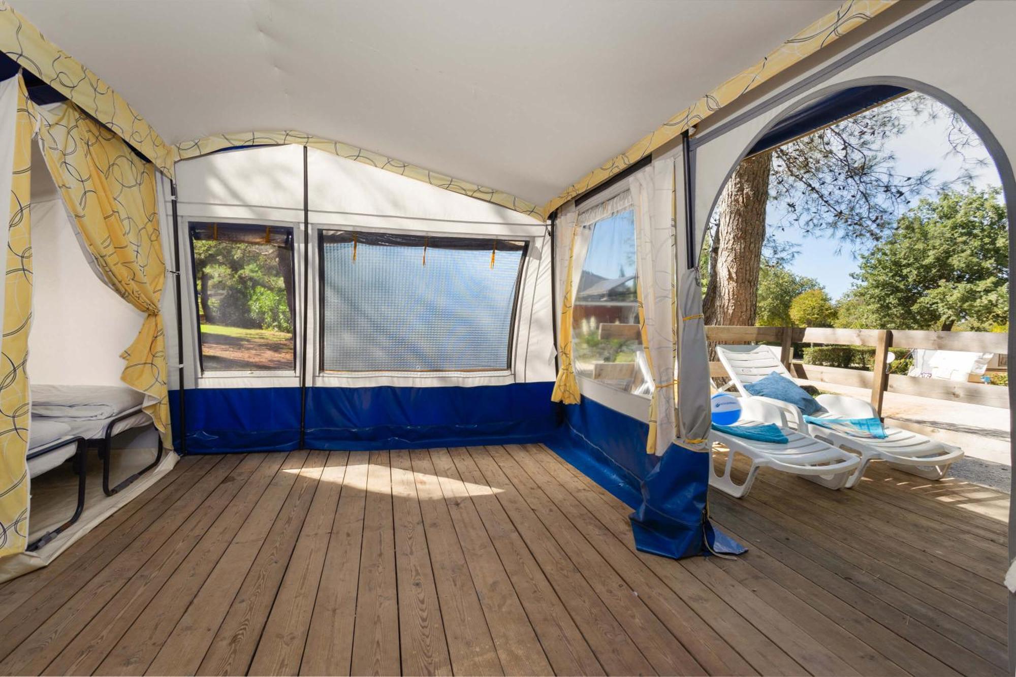 Easyatent Bungalow Tent Lanterna Červar-Porat 部屋 写真
