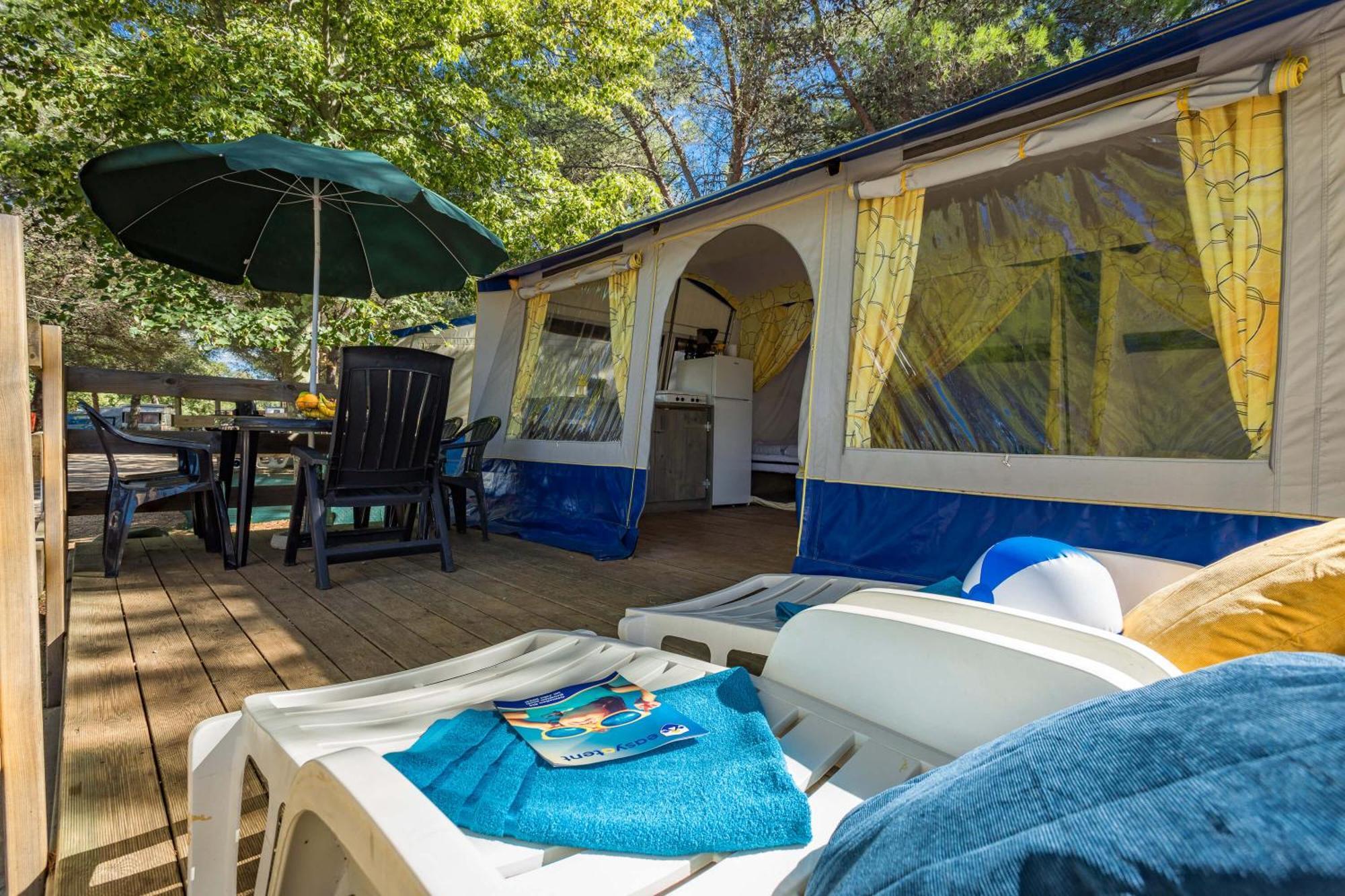 Easyatent Bungalow Tent Lanterna Červar-Porat 部屋 写真