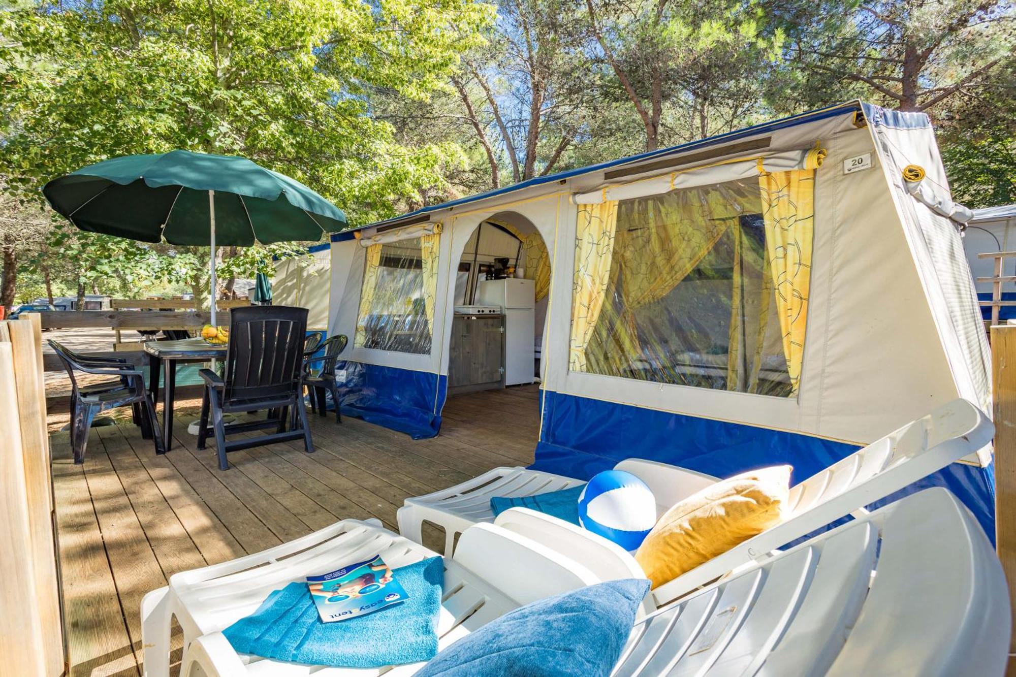 Easyatent Bungalow Tent Lanterna Červar-Porat 部屋 写真