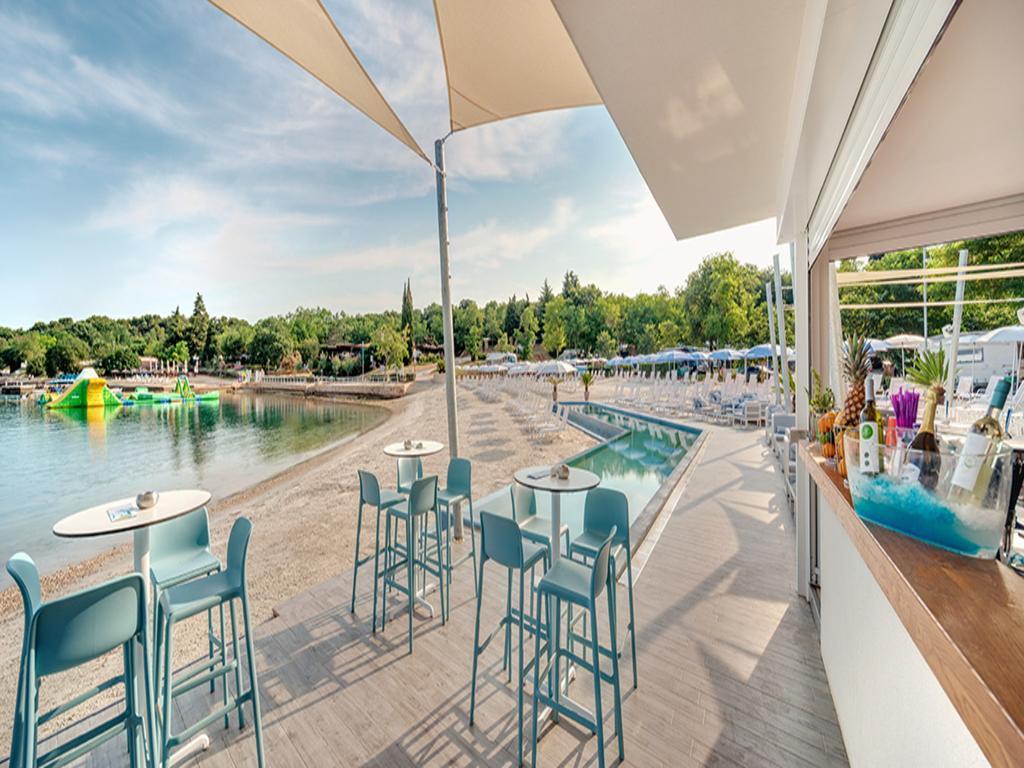 Easyatent Bungalow Tent Lanterna Červar-Porat エクステリア 写真