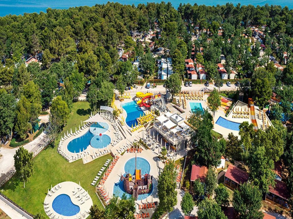 Easyatent Bungalow Tent Lanterna Červar-Porat エクステリア 写真